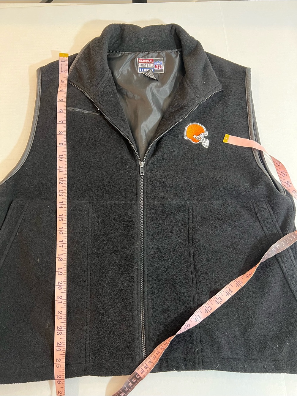 Vintage NFL branded Cleveland Browns vest | Size L - Picture 11 of 11
